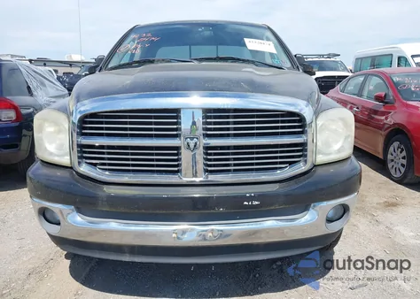 2007 Dodge Ram 1500 Slt/Trx4 Off Road/Sport z USA, uszkodzony, nr VIN 1D7HU18P27S135094